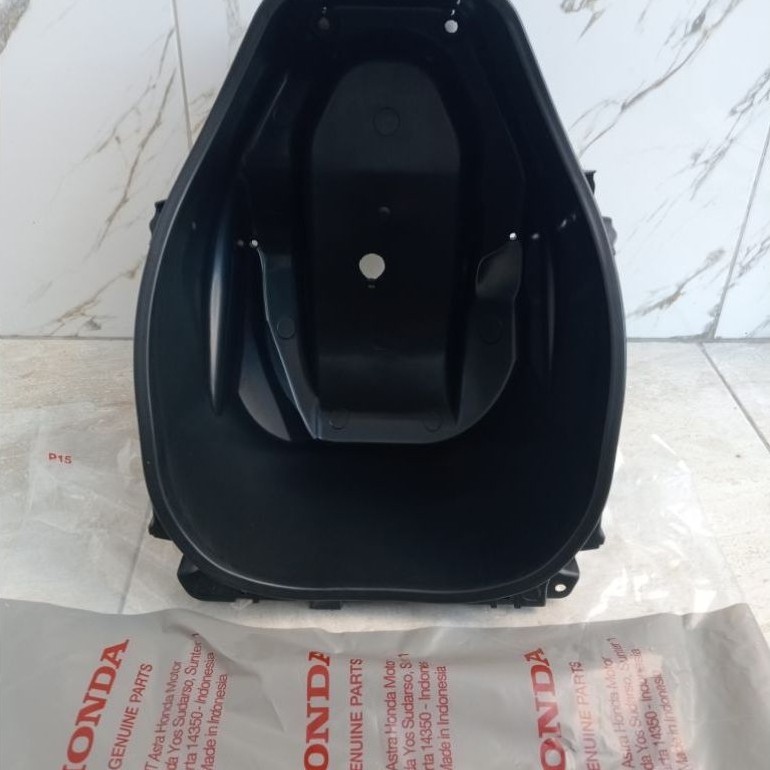 Box Bagasi Scopy fi K16 2013-2016 81250-K16-900