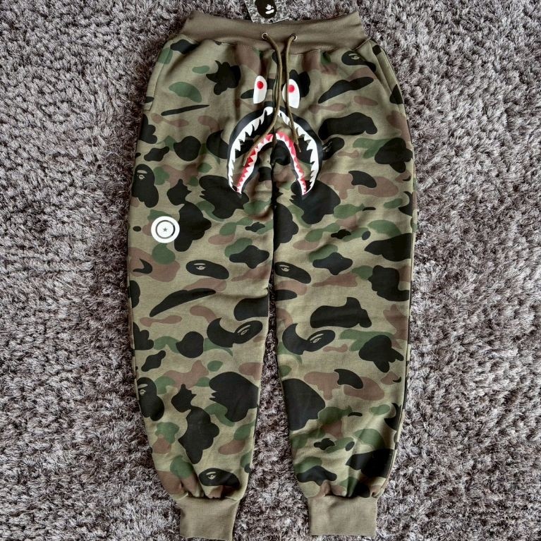 Celana Panjang Joger Bape Camo Army