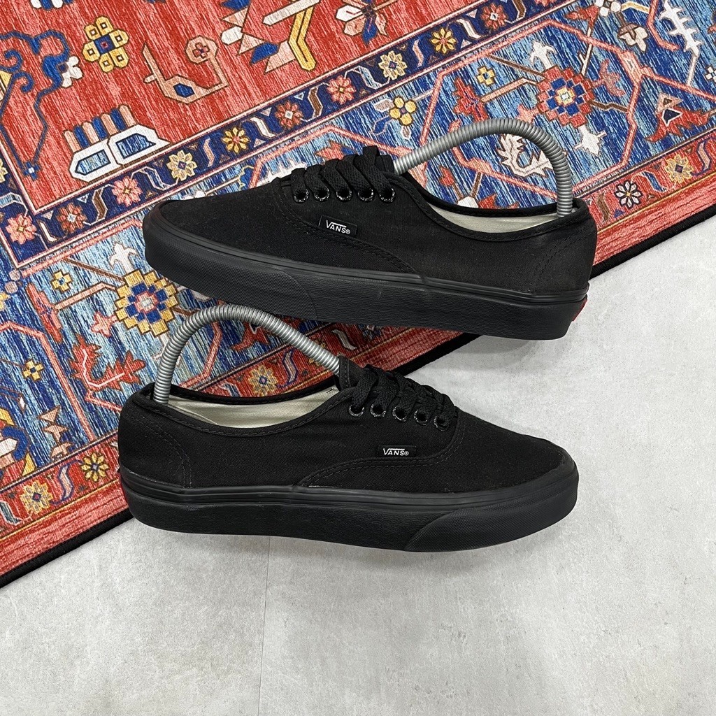 [Size 40] Vans Authentic Classic Triple Black Second Original