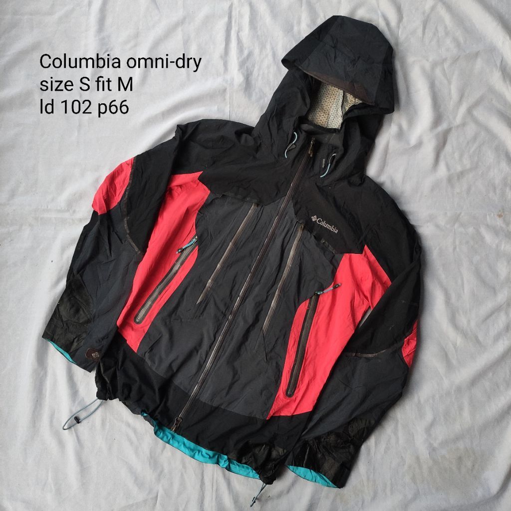 gorpcore columbia