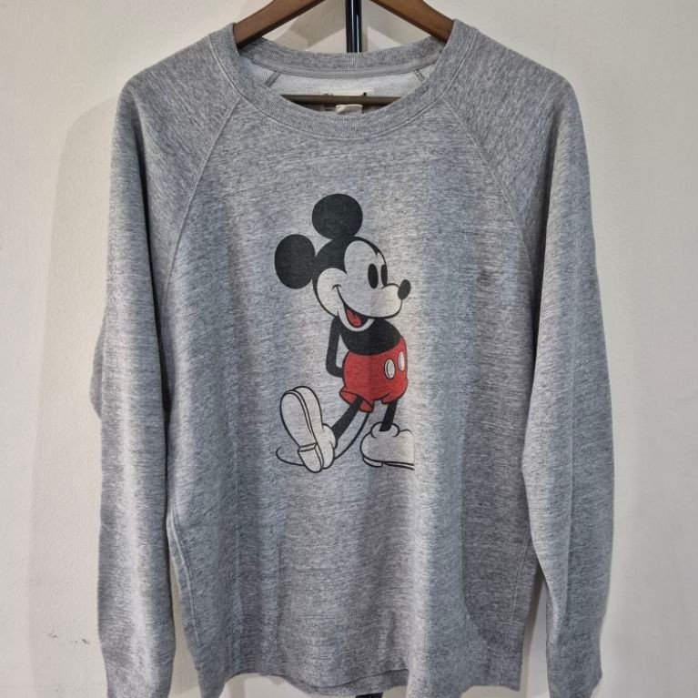 UNIQLO UT Disney Mickey Grey Size L