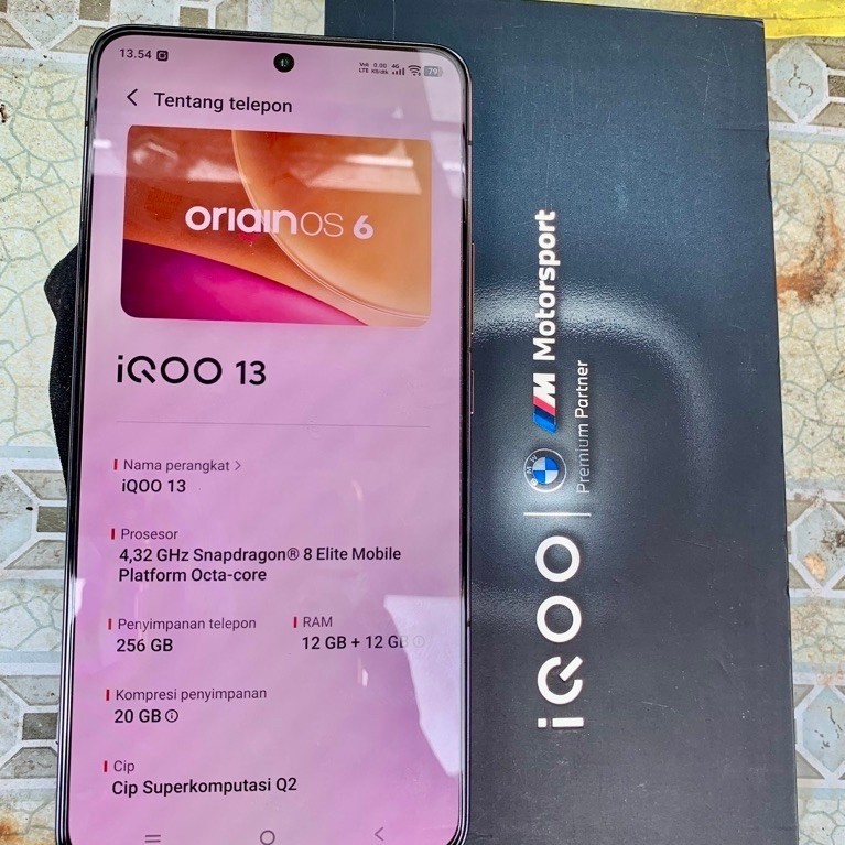 IQOO 13 Ram 12/256 Snapdragon 8 Elite Second.