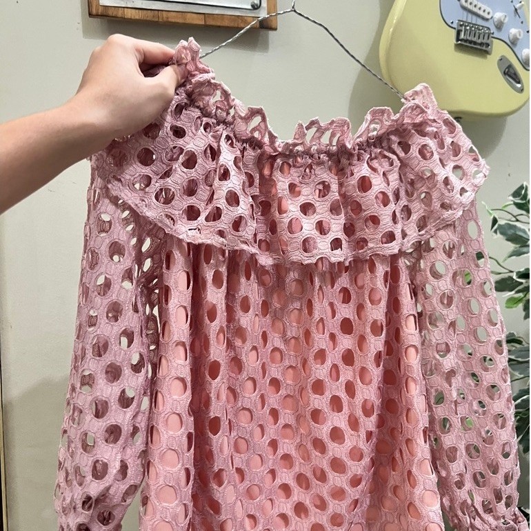 Blouse Korean Motif Pundak Ruffle Bunga-Bunga