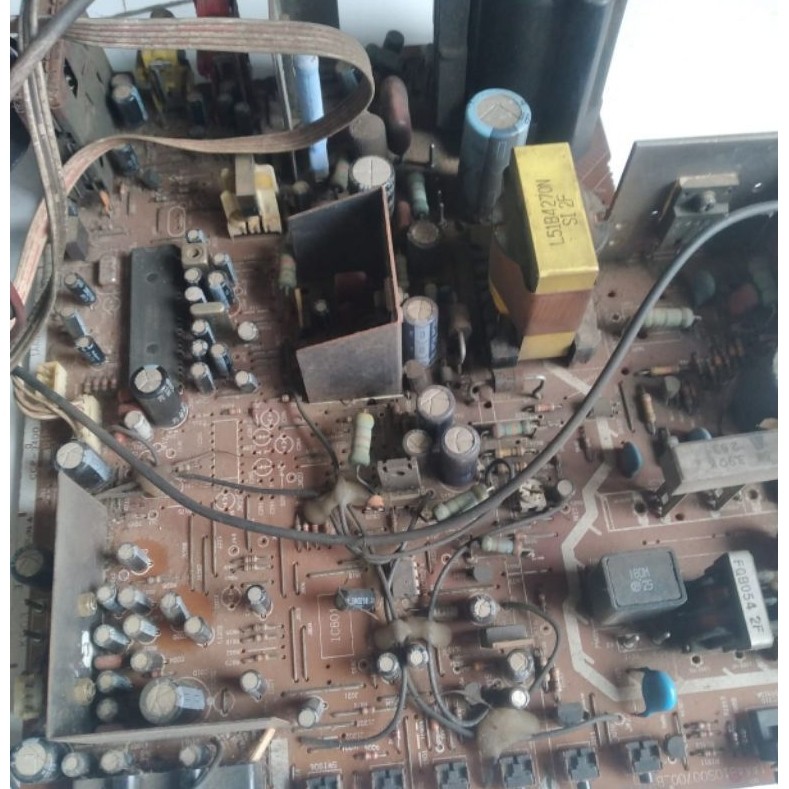 mainboard  tv sanyo CG21kx2 kondisi bekas ori copotan kondisi tv nyala power