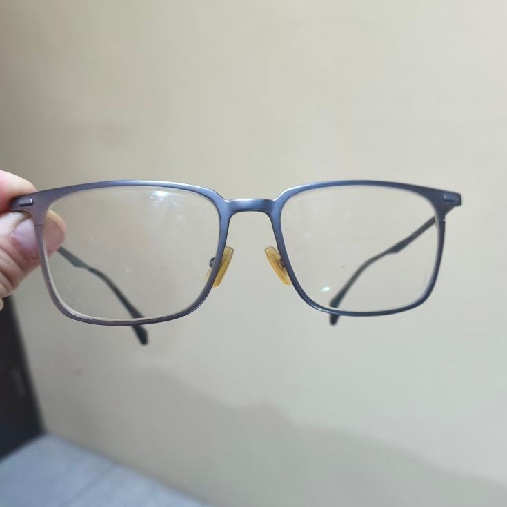 kacamata Hugo boss titanium original kotak