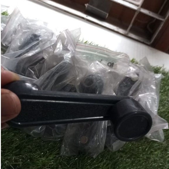Handel Putaran Kaca Mobil Universal Futura