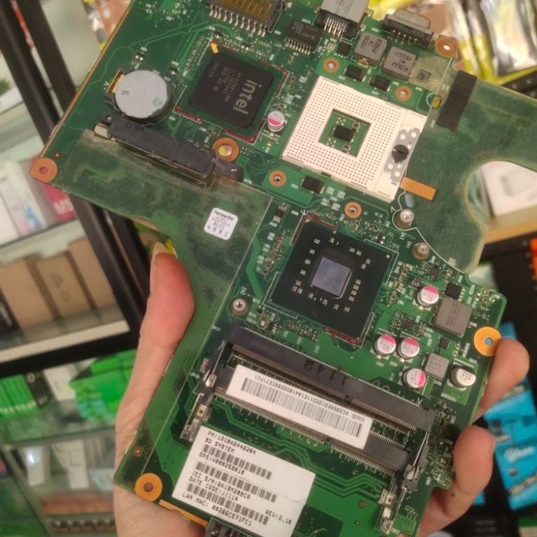mobo laptop thosiba c600