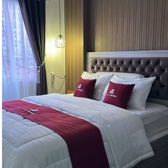 Bed Runner Set Custom Bordir Logo Nama Hotel Penginapan Spa Home Stay Polos