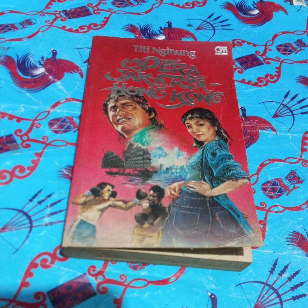 Novel Titi Nginung - Opera jakarta Hong Kong