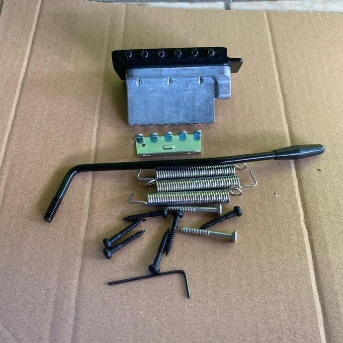 Tremolo Bridge Gitar Elektrik Fender Startocaster