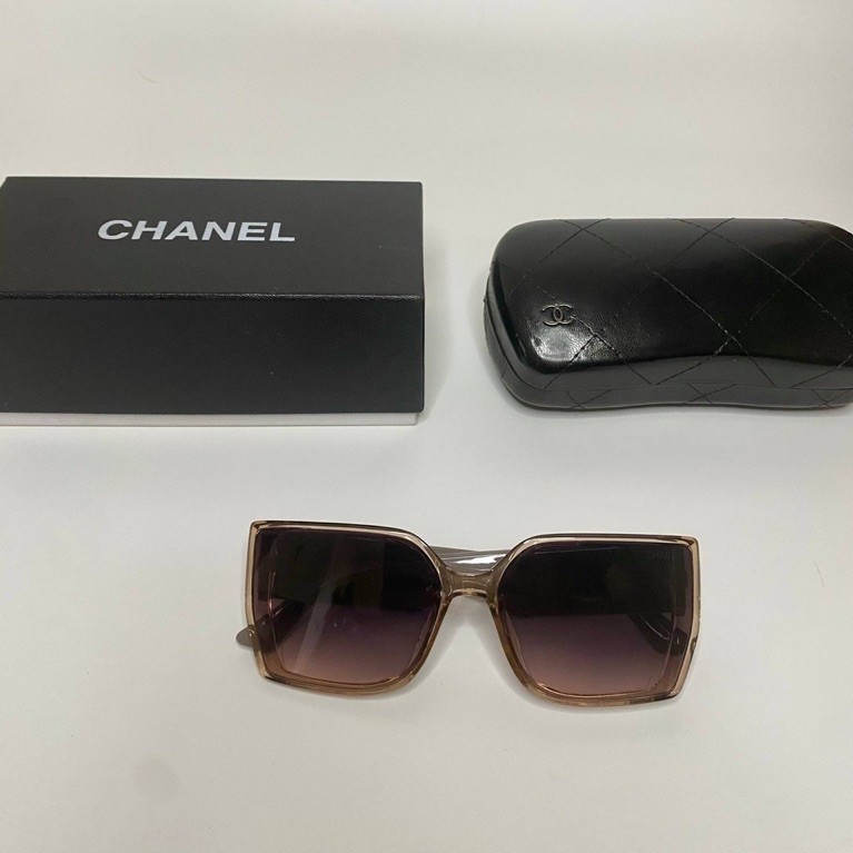 Kacamata Hitam CHANEL Wanita Frame Kotak Warna Cokelat dengan Kotak dan Case