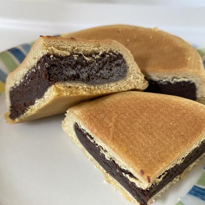 Tong Tjiu Pia Khas Temanggung/Kue Bulan Cap Macan rasa Coklat