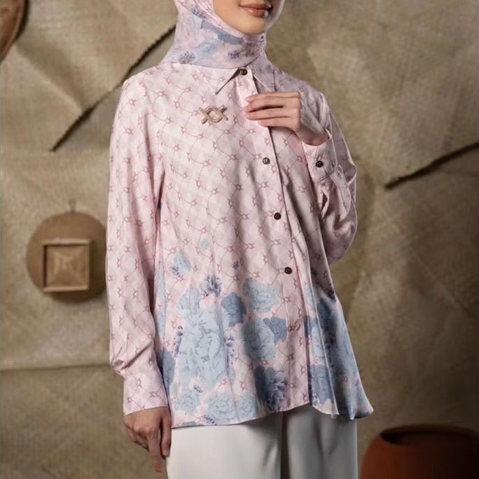 wearing klamby rosette New