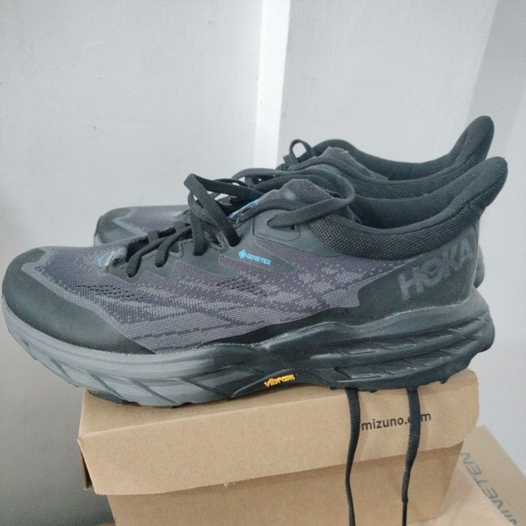 sepatu second original Hoka size 42/26.5