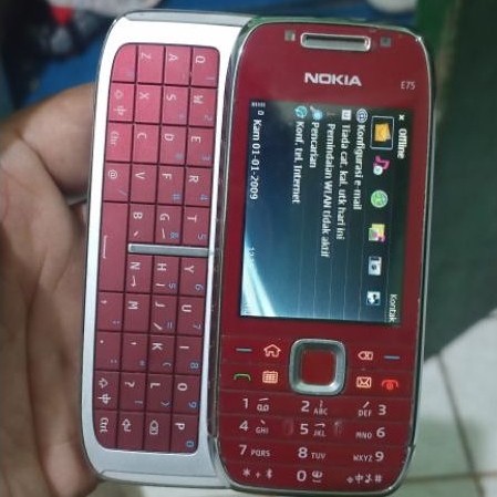 Nokia E75 Red