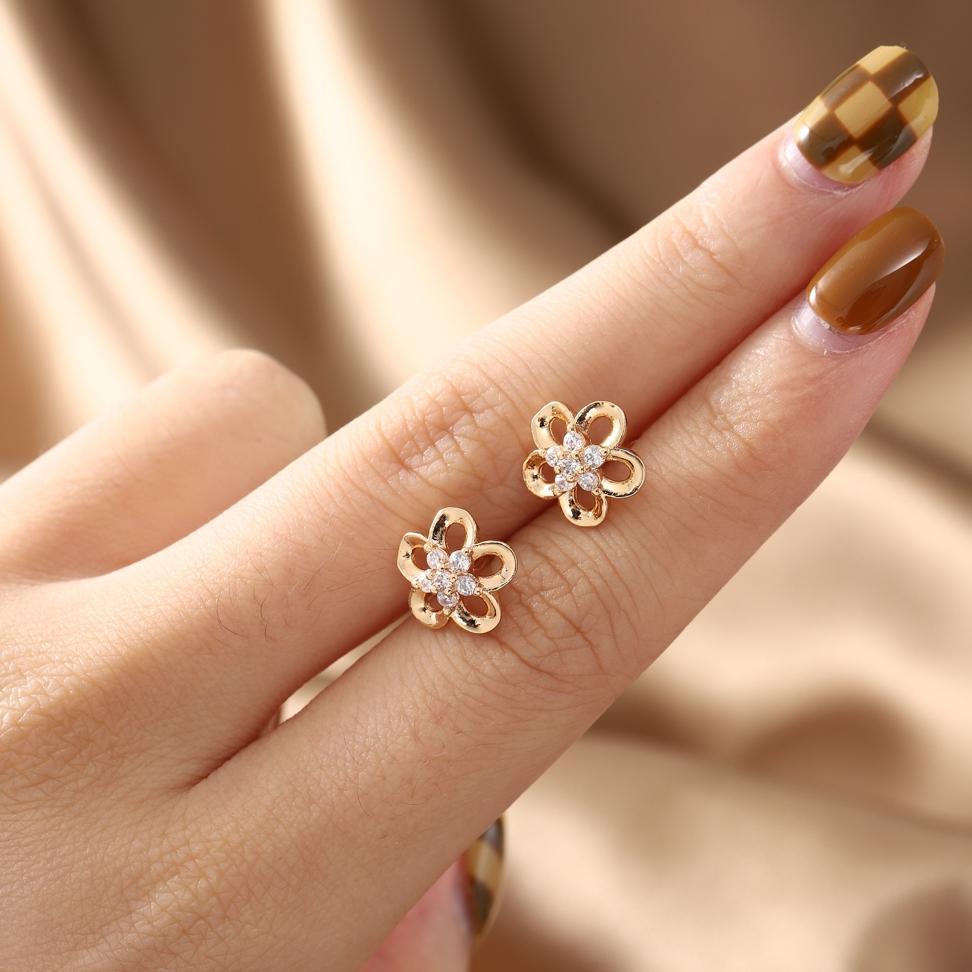 TERLARIS D.G.C Anting Tusuk Titanium Wanita Anti Karat Terbaru 2024 Korean Style Anting Emas Muda Be