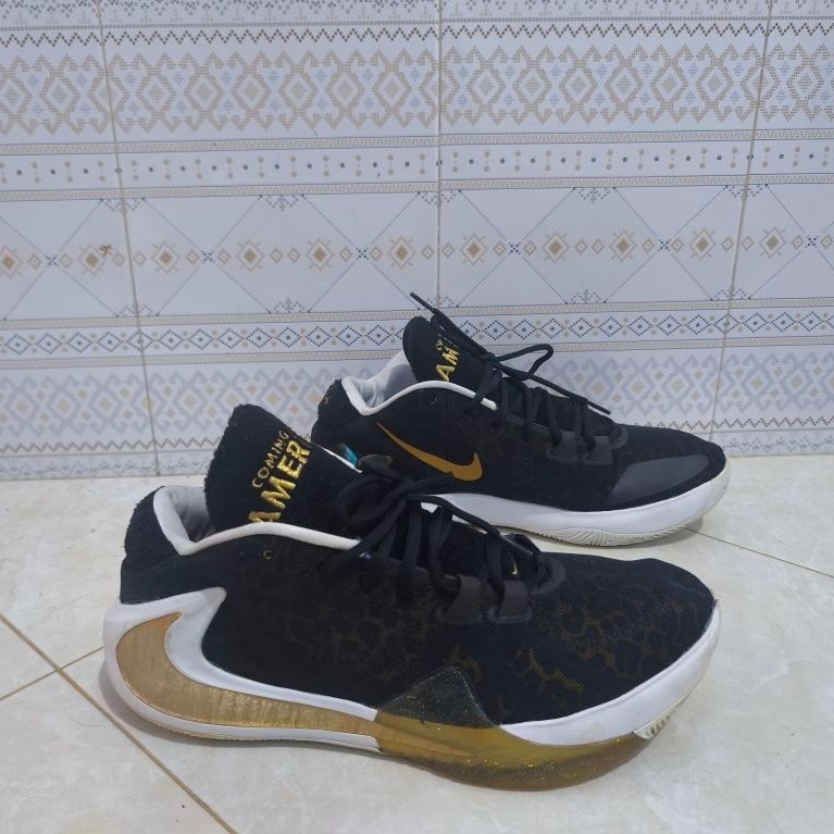 sepatu ukuran jumbo size 47,5