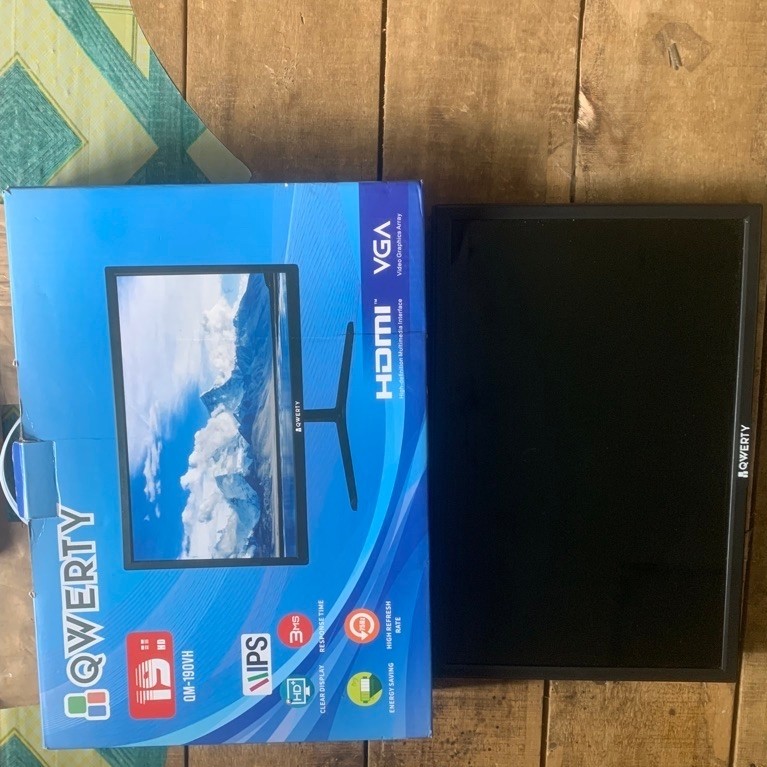 monitor qwerty 19  inch 75 hz
