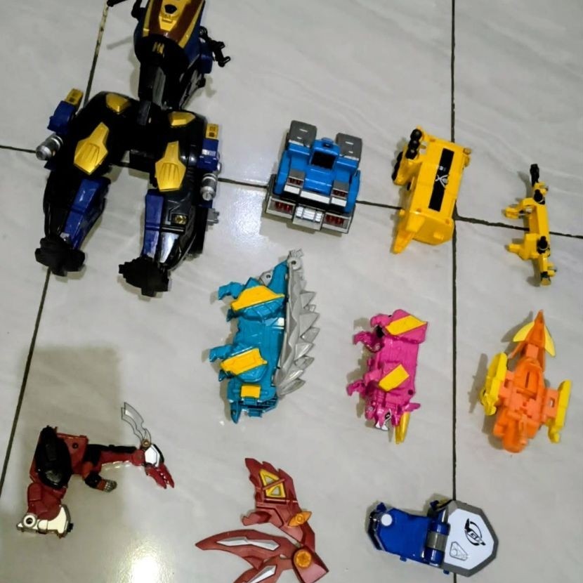 part robot megazord
