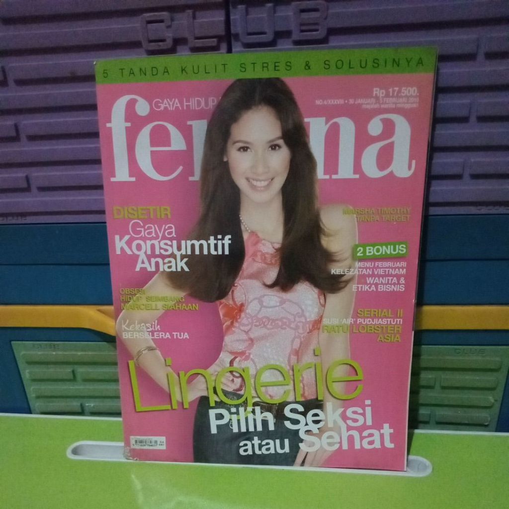 MAJALAH FEMINA NO 4 EDISI FEBRUARI 2010 (BEKAS)