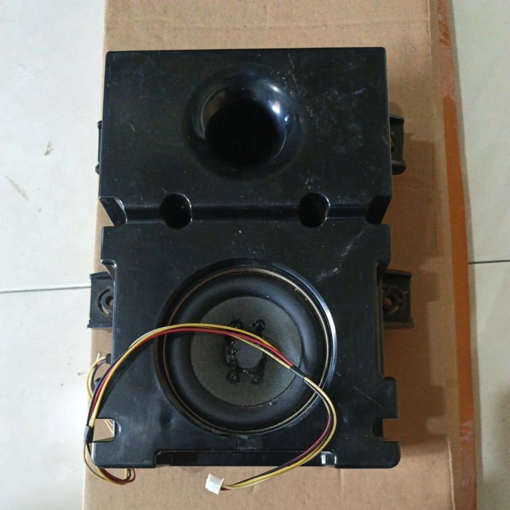 SPEAKER SUBWOOFER DOBEL COIL BEKAS TV POLYTRON 24D123