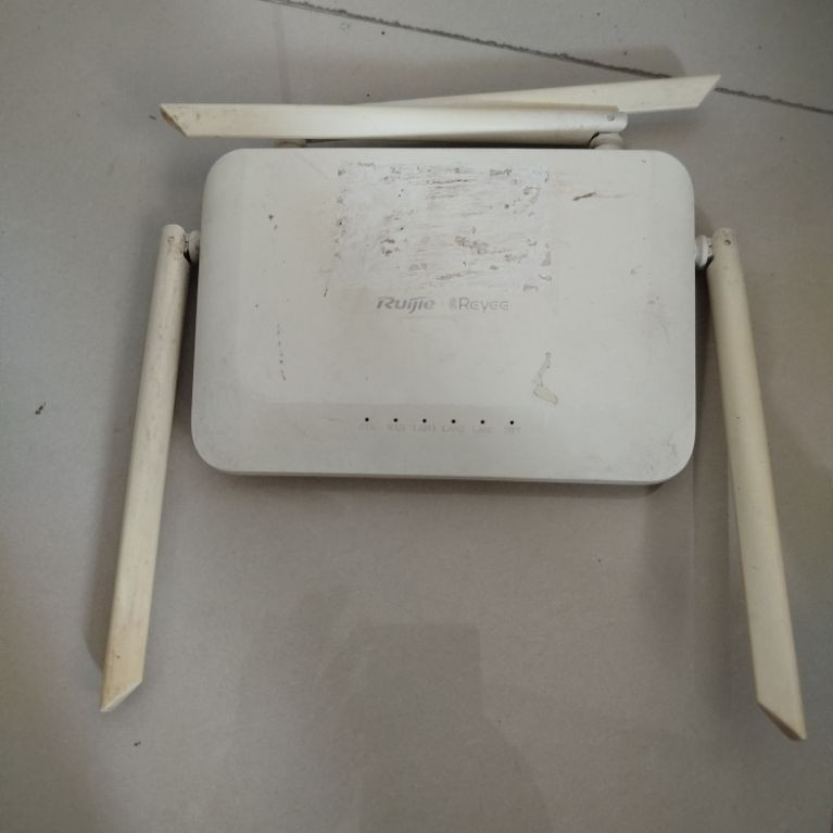 Ruijie RG EW1200 Dualband bekas