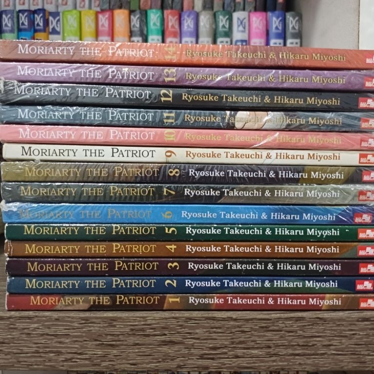 komik moriarty the patriot 1-14 mix segel