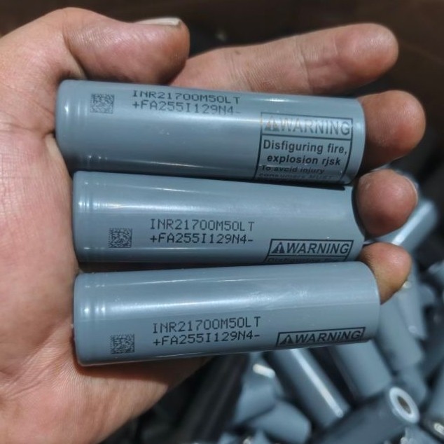 Baterai Lithium Ion LG 21700 5000mAh