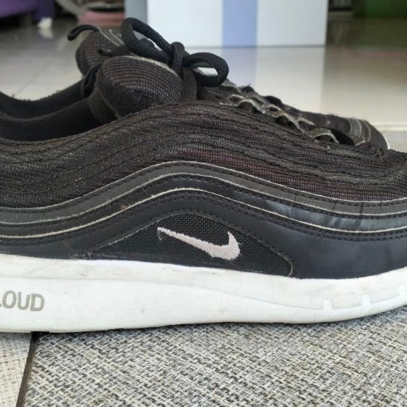sepatu runing NIKE 41 second