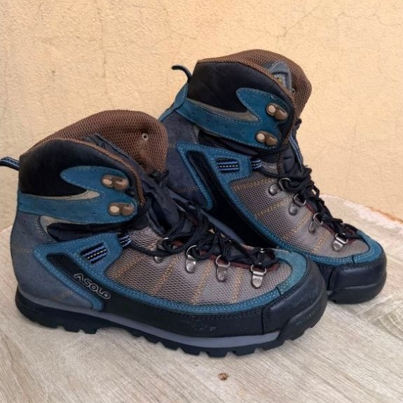 sepatu hiking second ASOLO size 41