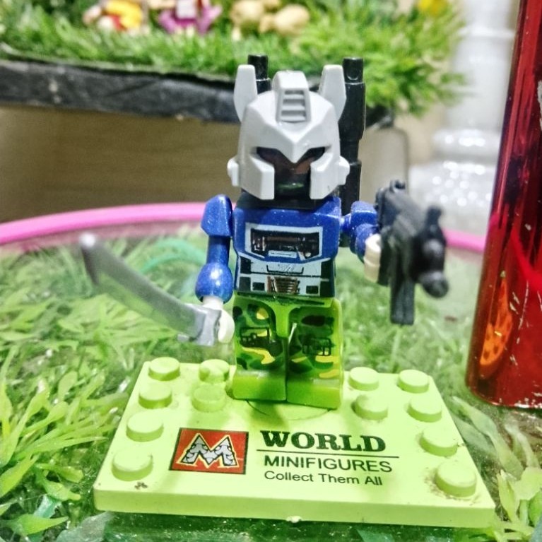 mini figure Transformers Lego bekas baik