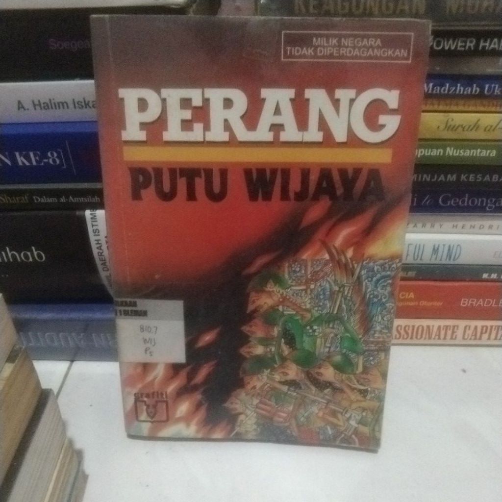 Buku Perang Putu Wijaya Grafiti Milik Negara Tidak Diperdagangkan