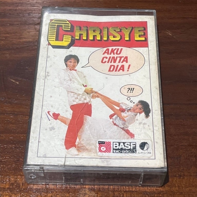 Kaset CD Chrisye Aku Cinta Dia! album lagu pop