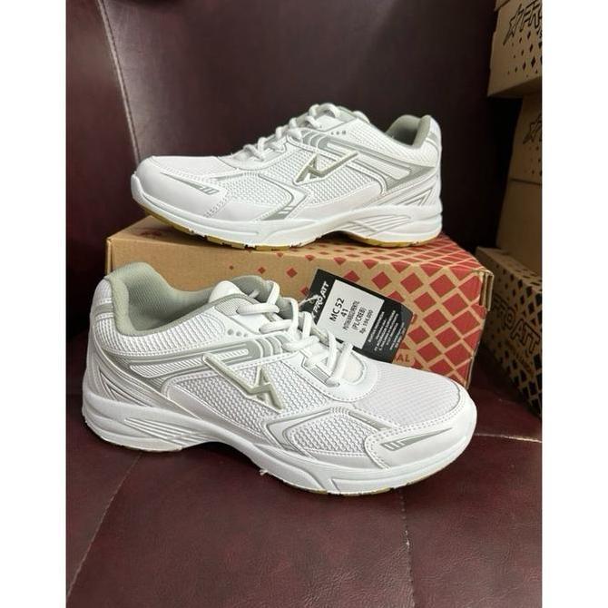 Pluimbal- Sepatu Cowok Bton Proatt Bsd440/640 Sz 39-43