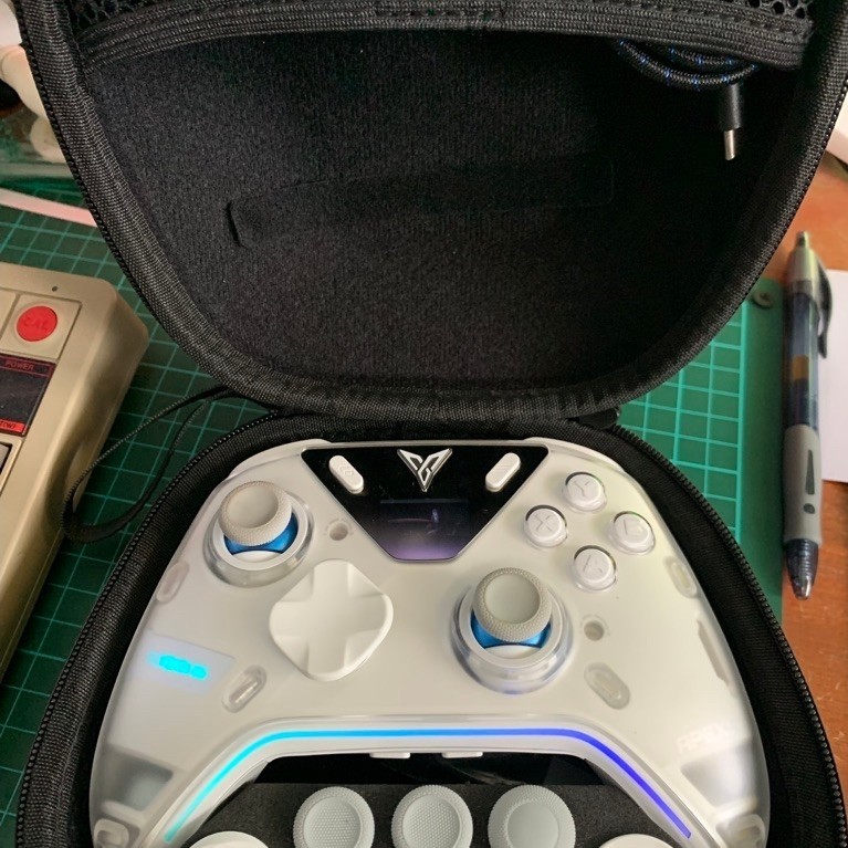 Flydigi Apex 5