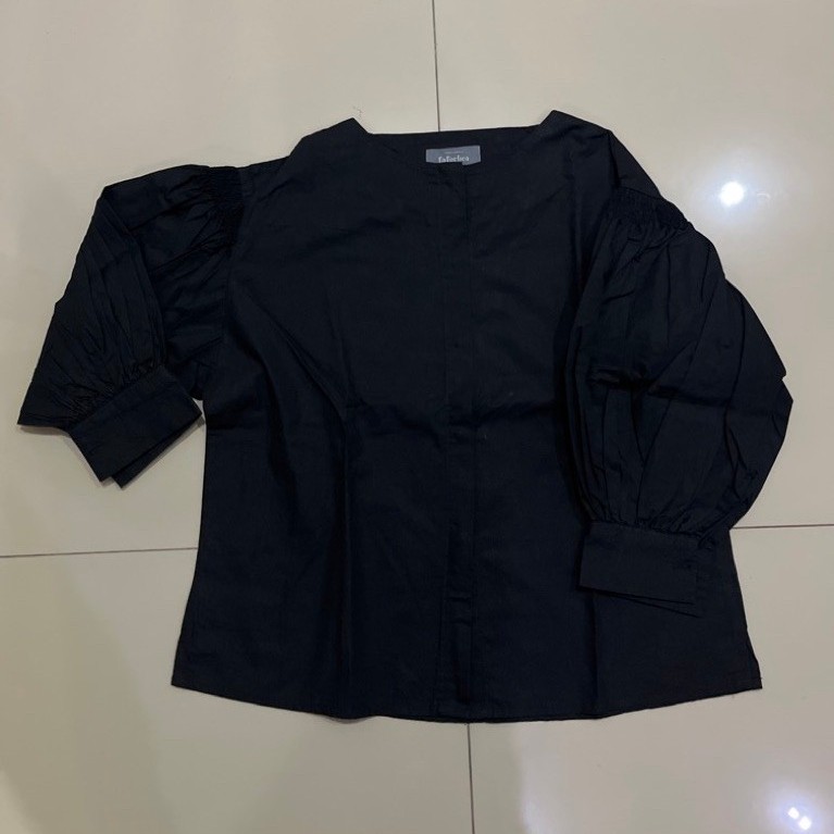 PL KEMEJA PUFFY HITAM