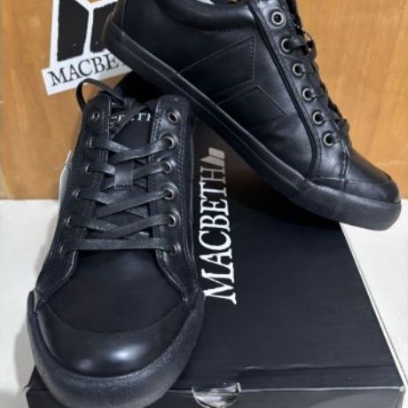 sepatu macbeth