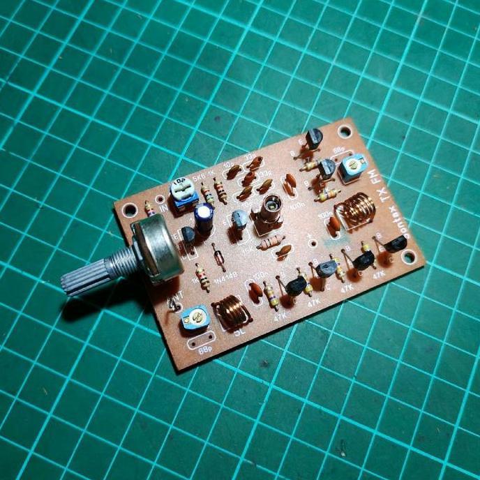 MINI PEMANCAR TRANSMITTER FM VFO STX79