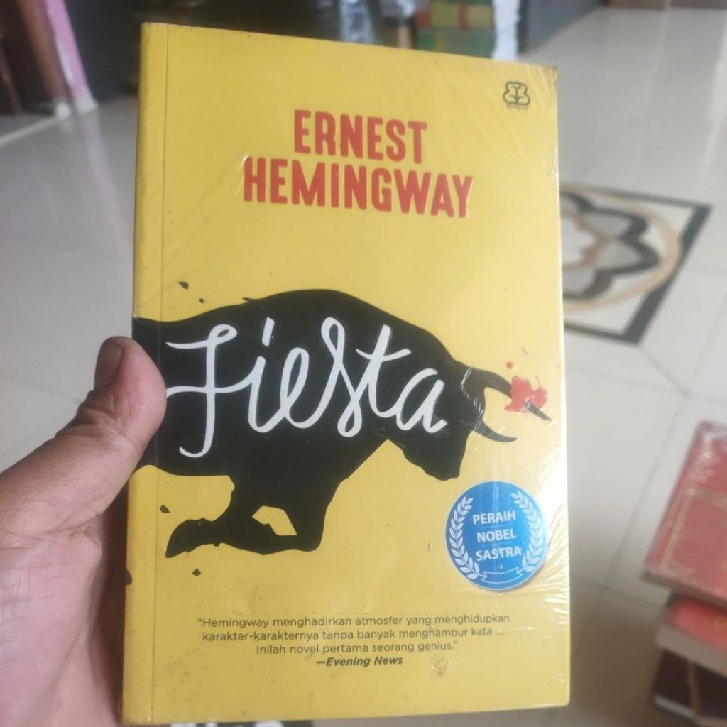 ERNEST HEMINGWAY FIESTA, NOVEL ORIGINAL