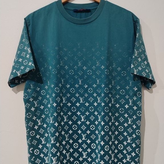Louis Vuitton monogram printed tshirt authentic