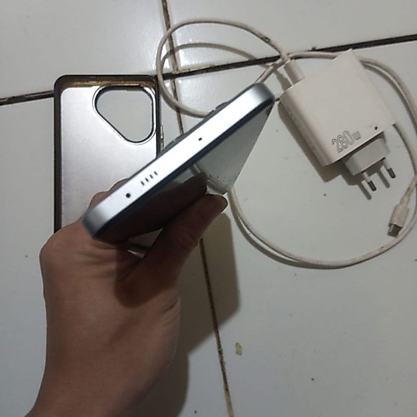 tecno pova 7 ram 8gb rom 128 gb second seken kelengkapan hp dan charger