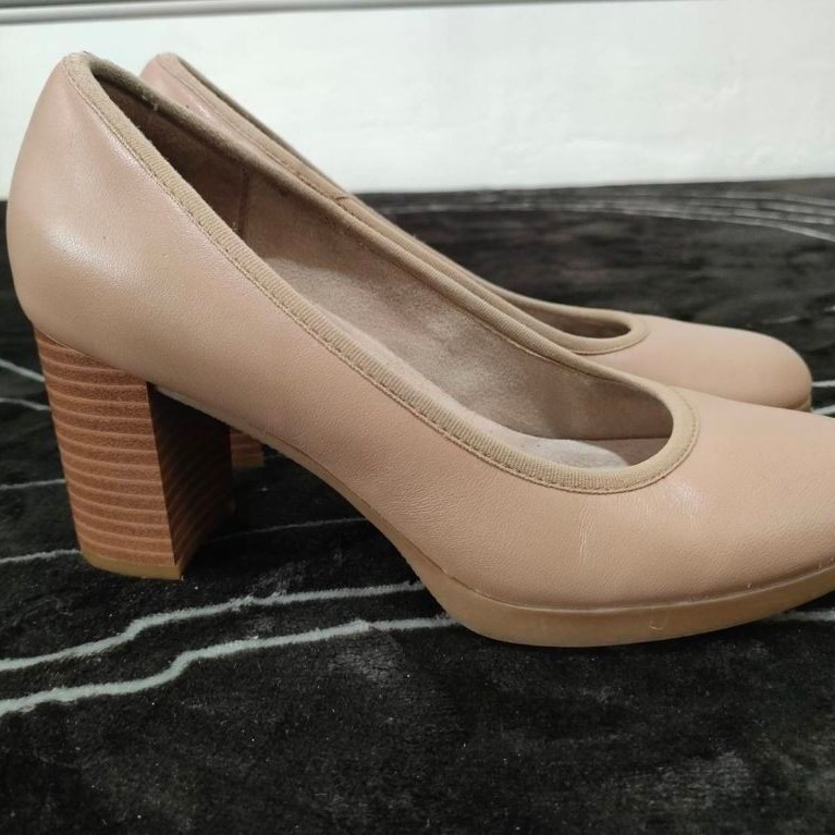PRELOVED SEPATU WANITA CLARKS SIZE 37
