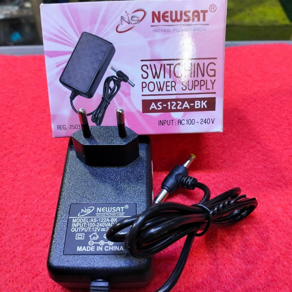 ADAPTOR 2A12V 2JACK 2A12V ADAPTOR 12V