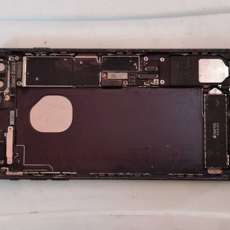 mesin iphone 7 plus 128gb minus gambar