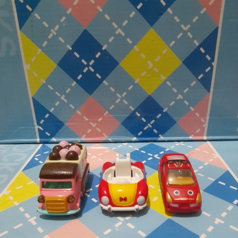 Diecast tomica