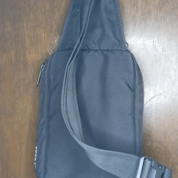 [Preloved] Bodypack Vertica Edge
