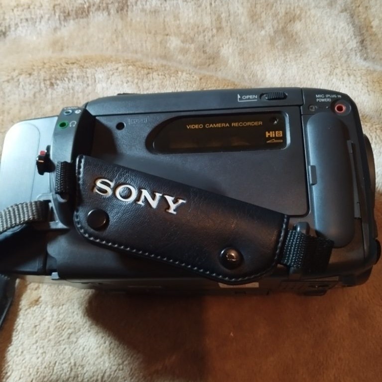 Handycam Sony Hi8 CCD-TRV70E PAL