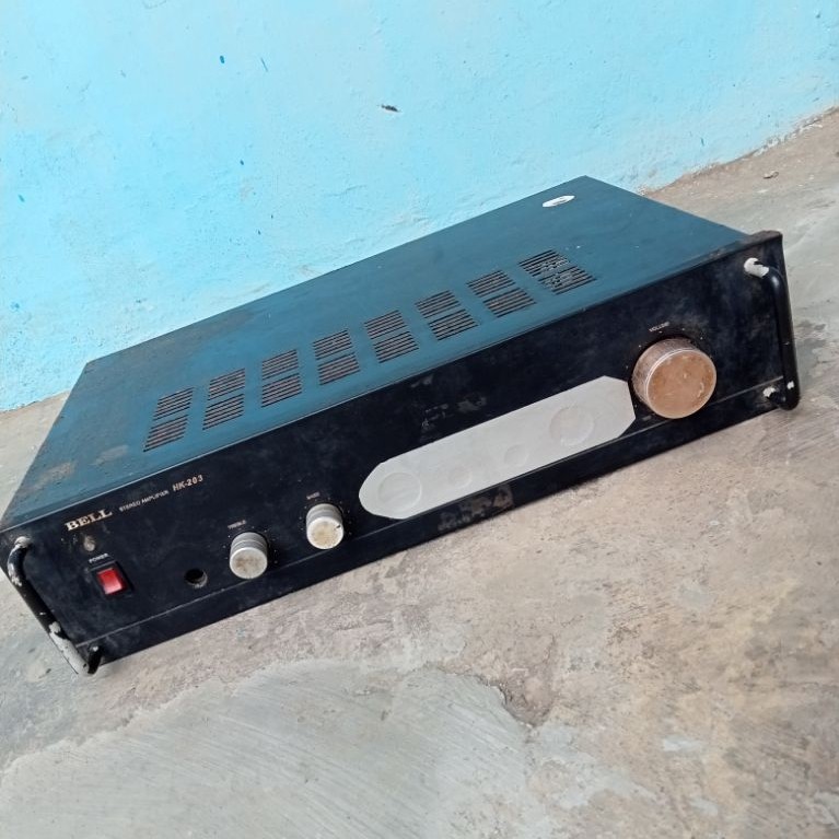 power 5amper untuk ngangkat speaker 12inch 2x kuat  suda ada tone kontrol kondisi bekas normal siap 