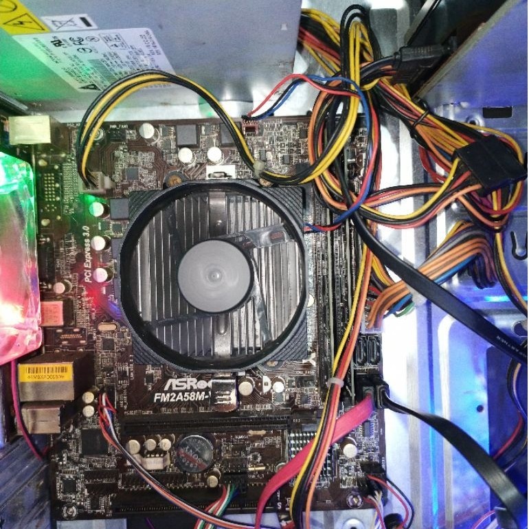 MOBO / MOTHERBOARD ASROCK FM2+ NORMAL TES