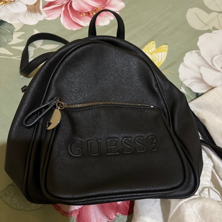 Tas Ransel Guess